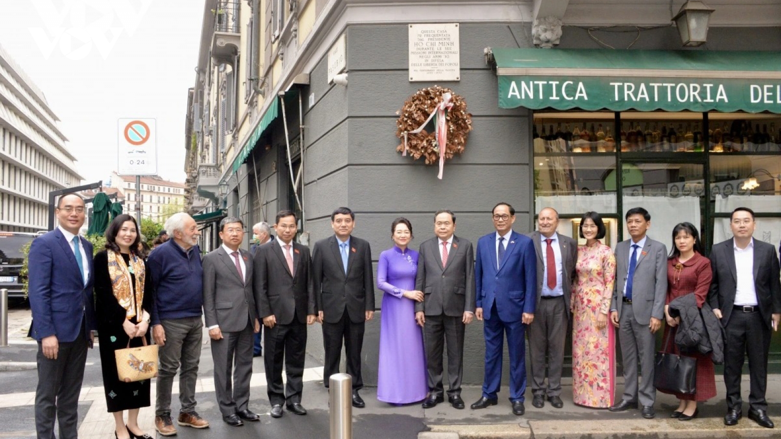 Top legislator visits historic Ho Chi Minh site in Milan